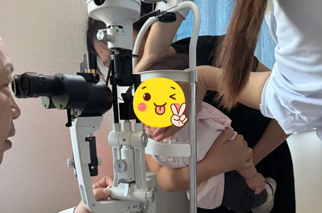 Pediatric ophthalmology examination at Beijing Jingdu Children's Hospital