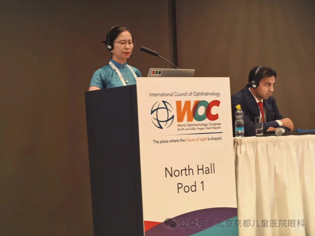 Dr. Liang Tianwei في التدريب المتقدم على استئصال الزجاجية في المختبر الرطب